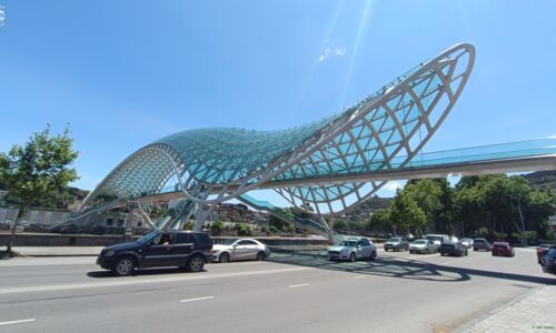 Die Friedensbrücke in Tiflis