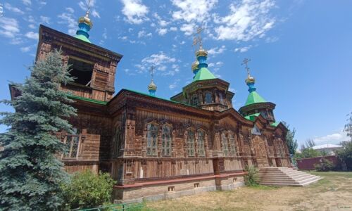 Kathedrale der heiligen Dreieinigkeit In Karakol